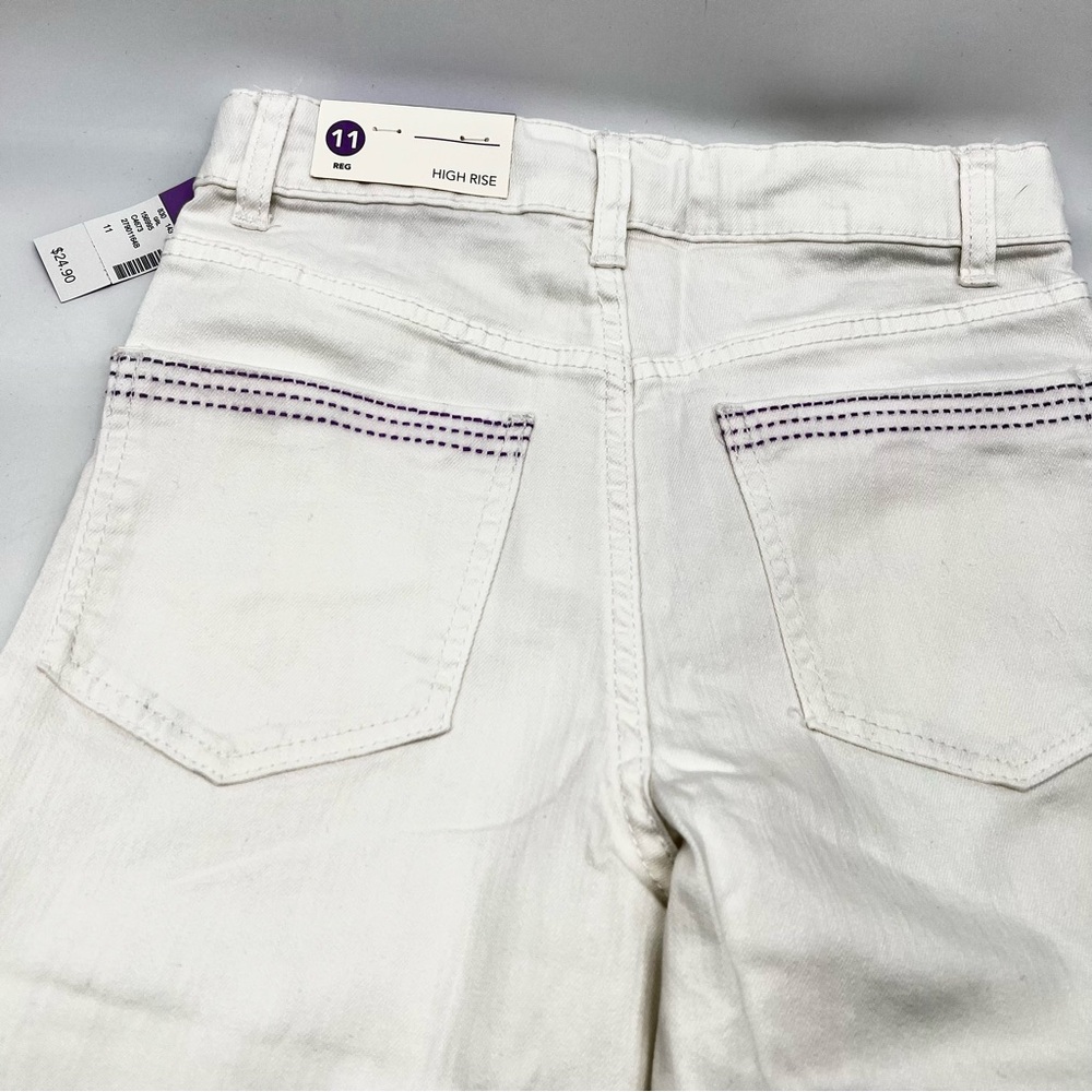 Evsie Girls White High Rise Jeans w/Lavender Stitching on Back Pocket-Size 11 - Picture 8 of 14